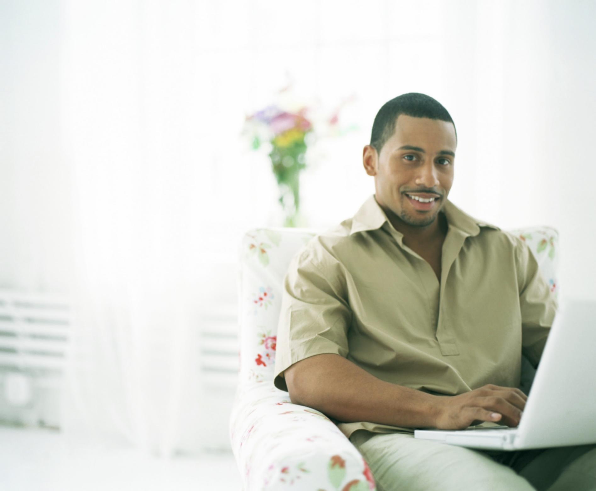 Participantes del programa analizando modelos de franquicia en sesión presencial